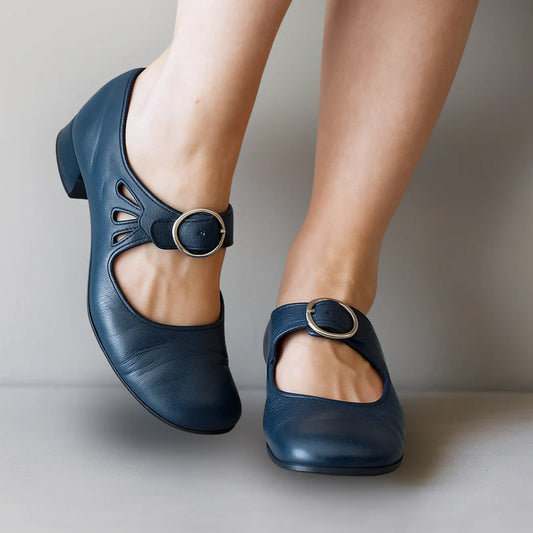Elle™ | Klassiska Ortopediska Skinnloafers